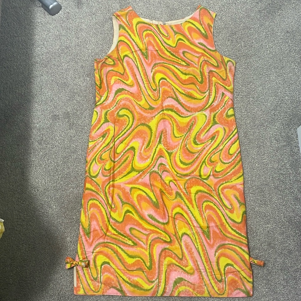 Vintage Vibrant Swirl Pattern Midi Dress